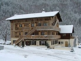 classe colonie montagne decouverte rousse sejour groupe gite hebergement ski pension vacance centre morzine 1